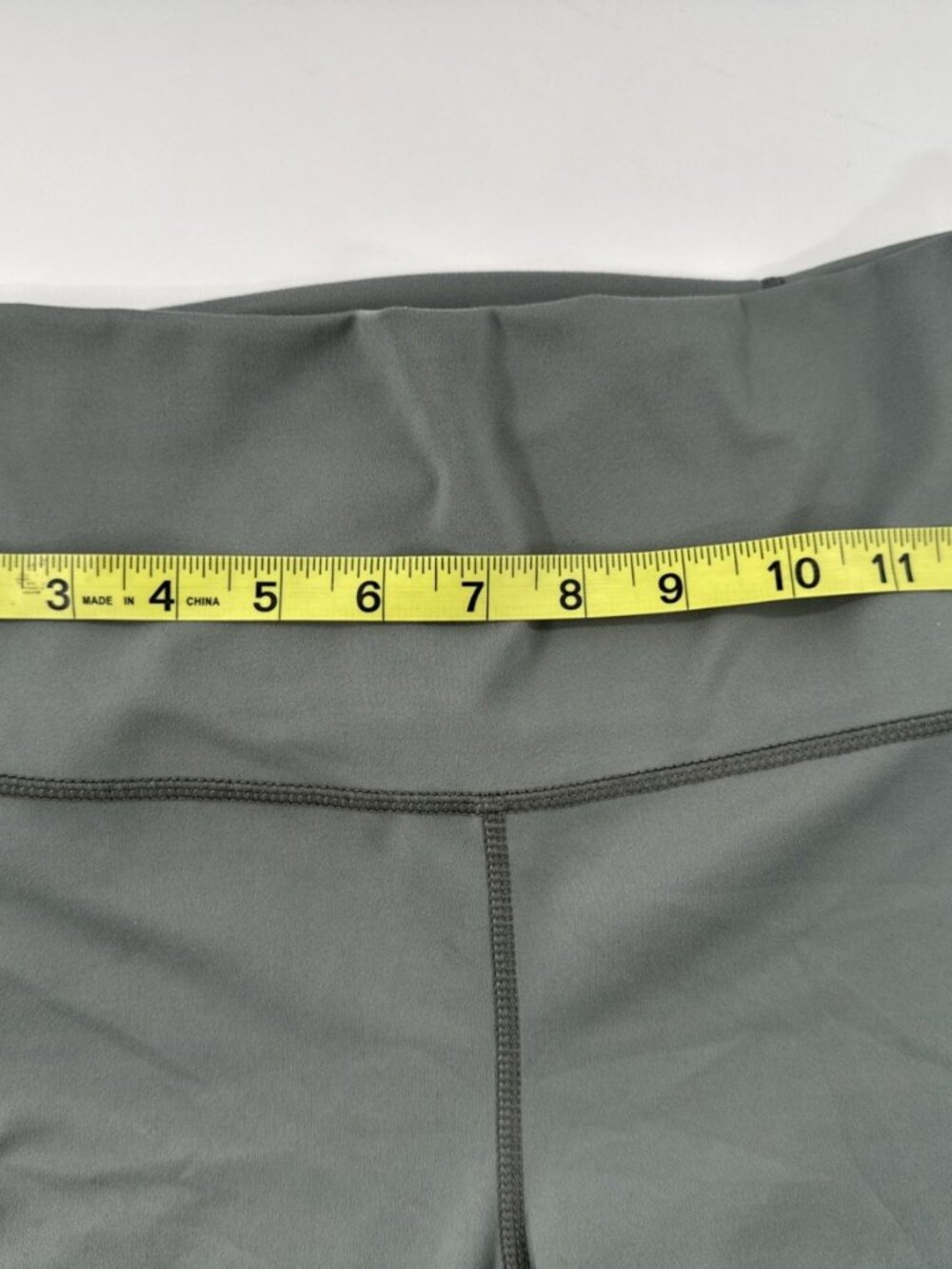 Yogalicious Lux Leggings Womens Large Lot of 2 Crop Capri Yoga Stretch Pockets - Picture 7 of 13